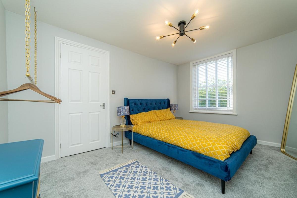 Lovely House On Trinity Square, Edge Of Old Town Holiday home *
