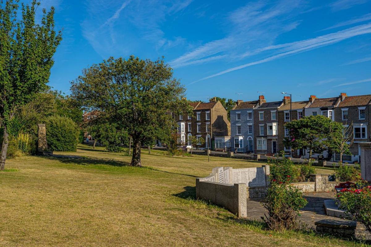 Lovely House On Trinity Square, Edge Of Old Town Margate